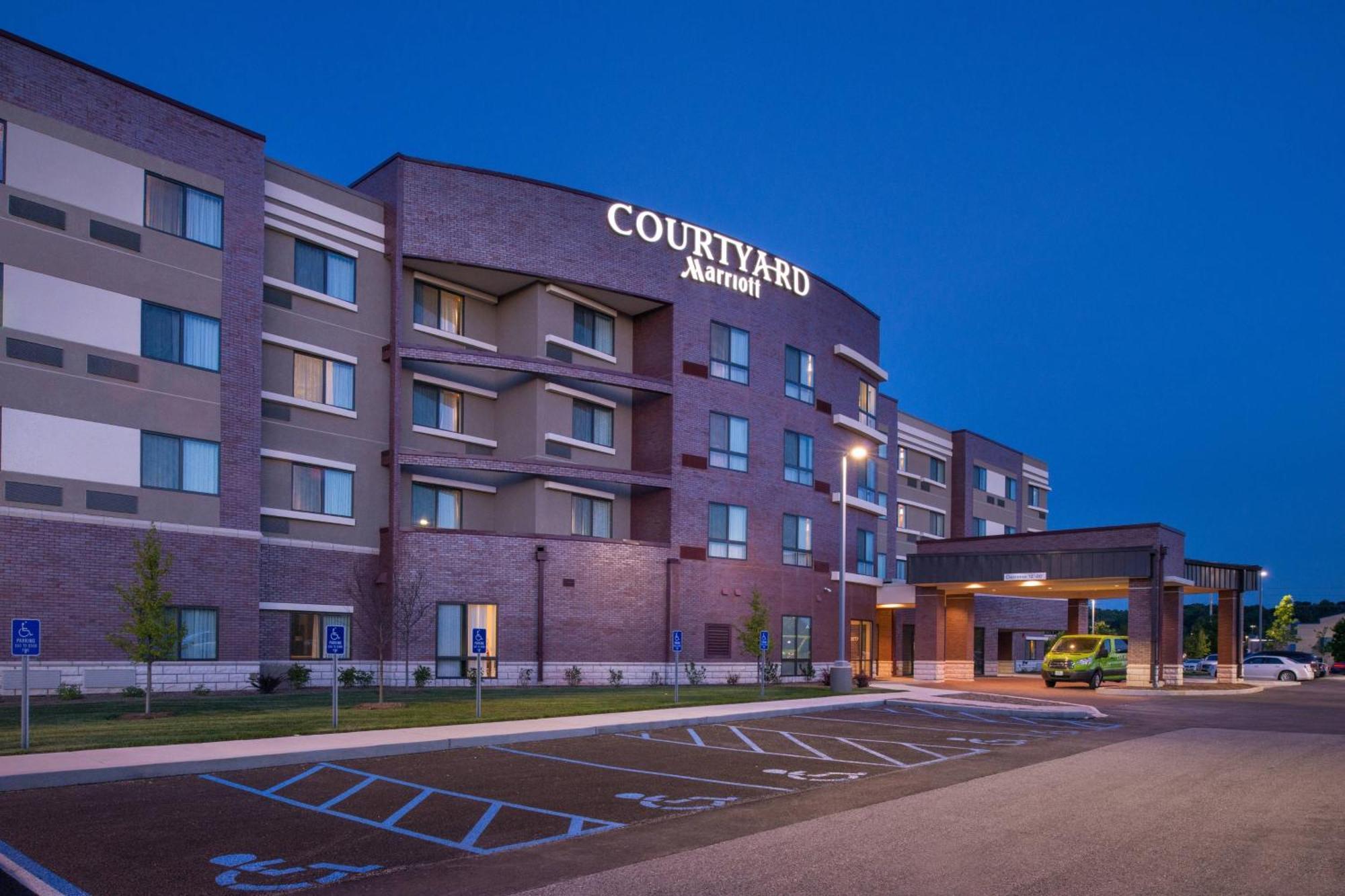 Courtyard By Marriott St Louis Честърфийлд Екстериор снимка