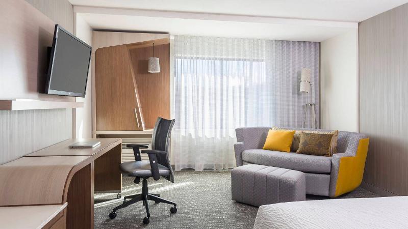 Courtyard By Marriott St Louis Честърфийлд Екстериор снимка